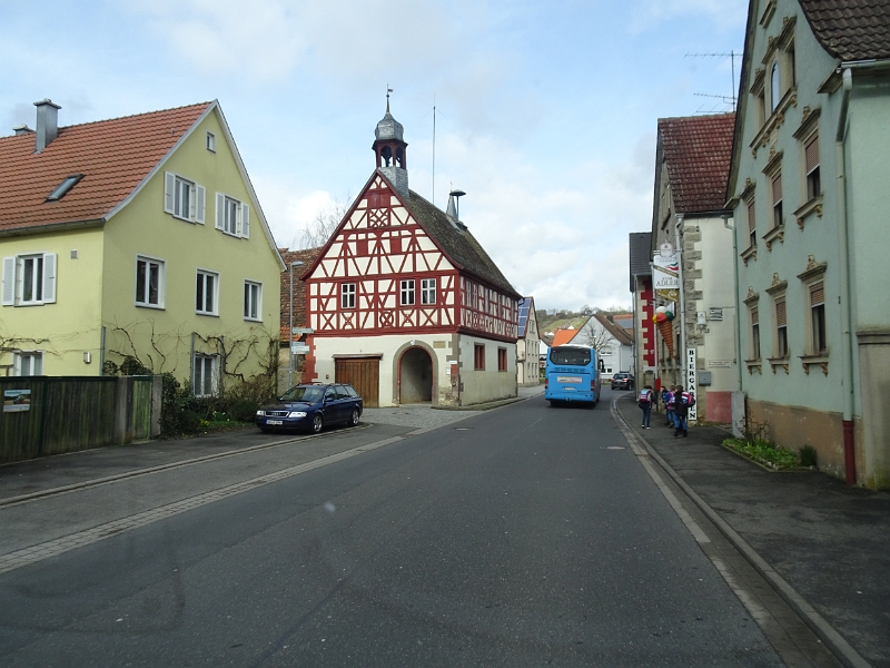 DSC03584.JPG - ...um dann den größten Teil der Strecke "über Land" zu fahren.Einen Teil fahren wir durch das lieblische Taubertal.