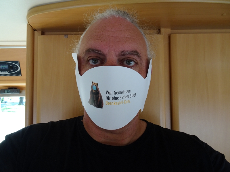 DSC05542.JPG - In der Tourist-Info hab ich eine kostenlose Mund-Nasen-Schutzmaske aus Papier mitgenommen...