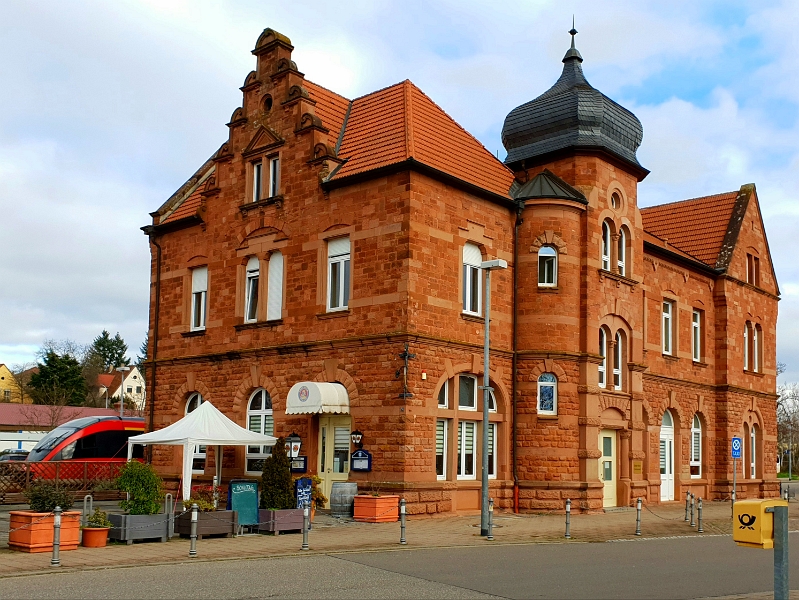 20200118_173356.jpg - Der Bahnhof.