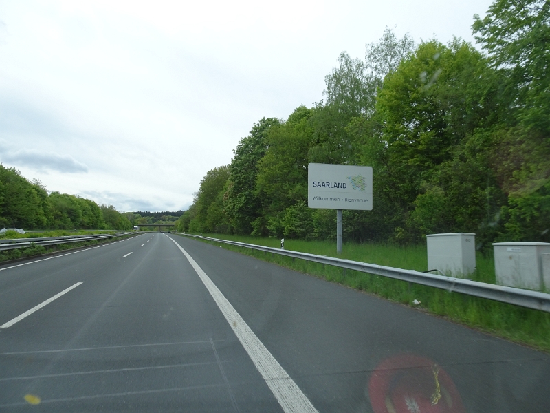 DSC01356.JPG - Nun kommen wir in das Saarland.Aktuell ist die Corona-Inzidenz *WÜRG* so hoch, dass die Stellplätze geschlossen sind! :-(