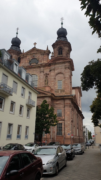 20210828_121221.jpg - Wir kommen zur Jesuitenkirche...