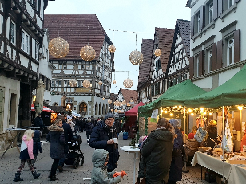 20221203_173721.jpg - Langsam wird es dunkler und die Stimmung wird "weihnachtlicher"