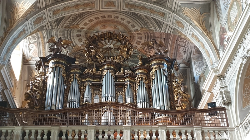 20220305_113152.jpg - Wow, die Orgel ist gigantisch.