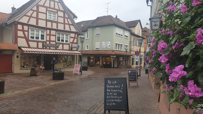 20221105_114404.jpg - Wir waren hier schon öfters, dennoch schauen wir uns erneut die sehr schöne Altstadt an.