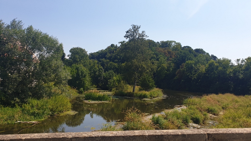 20220805_134246.jpg - Wir treffen uns mit unseren Freunden in Mittelfranken, genauer gesagt bei Ehingen (Ansbach).Bereits auf dem Weg dorthin kommen wir durch eine wunderschöne Landschaft...