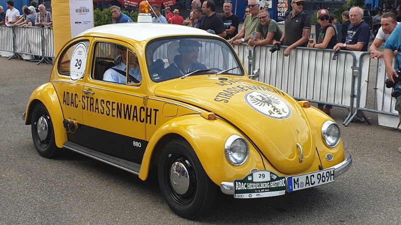 20220709_165935.jpg - Der VW Käfer im Kleid der "Gelben Engel" von 1969