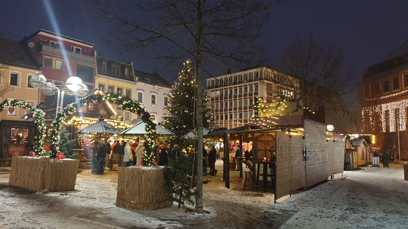 20221217_171002.jpg - ...am Obermarkt angekommen.