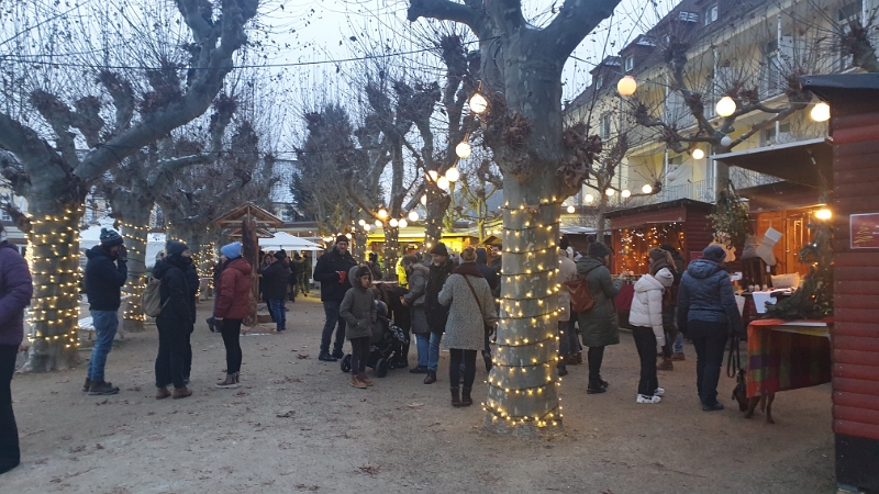 20221218_162555.jpg - ...wo wir hinter dem Casino auf den Handwerkermarkt kommen.