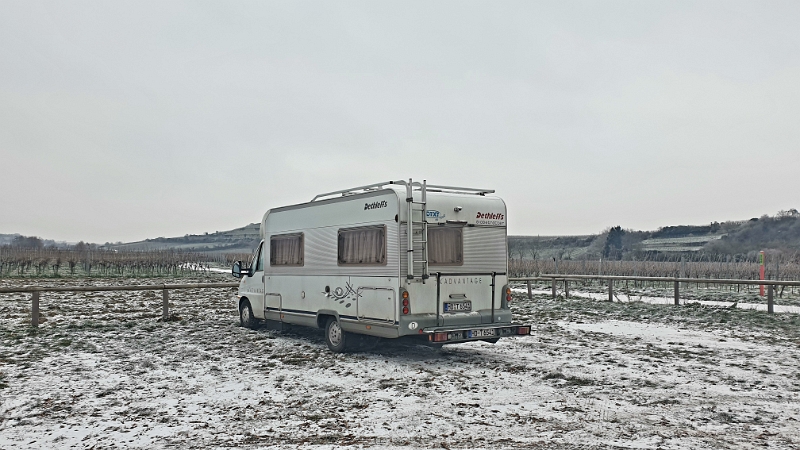 20221218_183114.jpg - ...und stellen uns auf den Stellplatz "In der Silz".