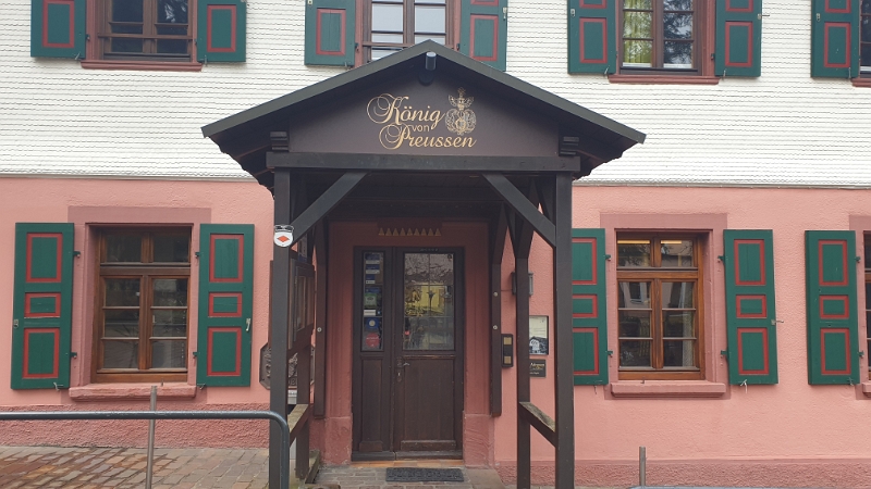 20220122_125438.jpg - Gegenüber befindet sich das Restaurant "König von Preussen"...