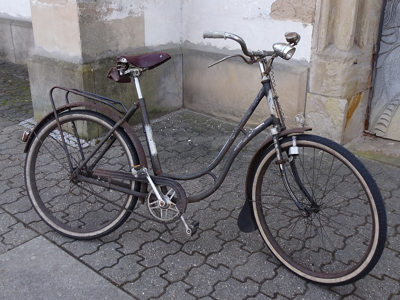 DSC00054.JPG - Ein cooles altes Fahrrad!