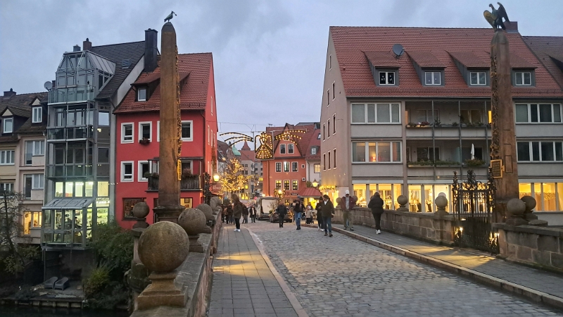 20241115_164240.jpg - Wie gesagt, auf der Karlsbrücke.