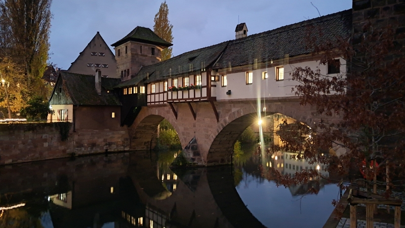 20241115_170105.jpg - Also nochmal... Nürnberg haut uns echt von den Socken! Sooo viele schöne Ecken, Plätze und Gebäude!!!