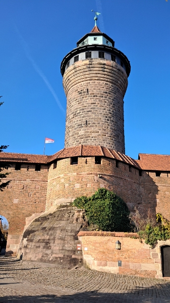 20241116_102759.jpg - Der Sinwellturm.