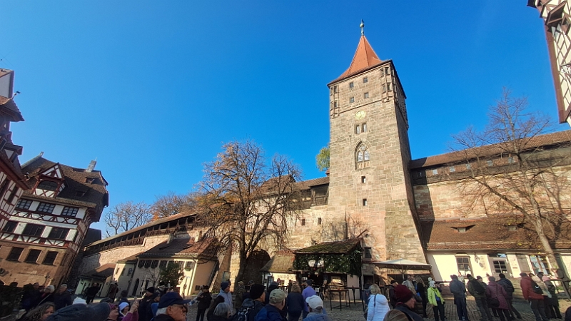 20241116_105704.jpg - Der Tiergärtnertorturm ist auch ein bestandteil der Stadtmauer und befindet sich, wie der Name schon sagt, am Tiergärtnertor.