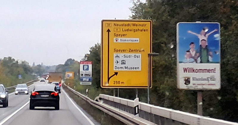 20241018_164935.jpg - Bei Speyer fahren wir über den Rhein...