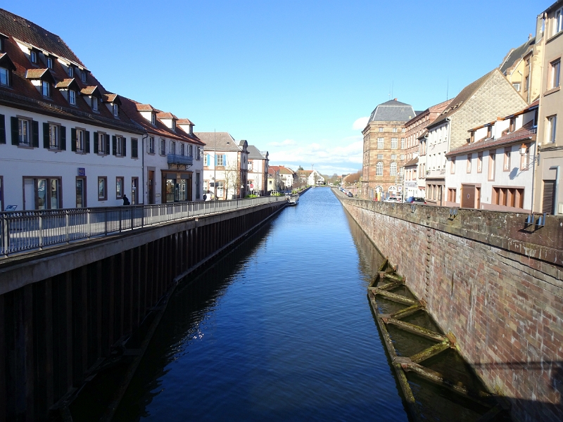 20240328_181134.jpg - Das "Blau" vom Kanal sieht momentan echt schön aus!