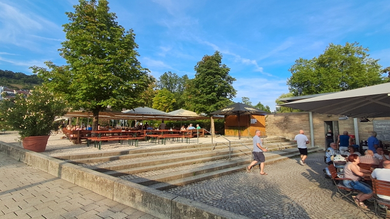 20240830_181435.jpg - Abends gehen wir dann logischerweiser in den Biergarten...