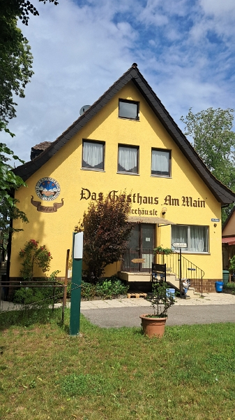 20250607_114312.jpg - ...und das Meehäusle nicht zu vergessen! Hier haben wir gestern echt gut und günstig gegessen. *Top*