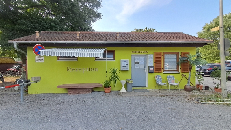 20250613_172557.jpg - Die Rezeption.