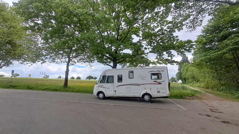 20250517_125248.jpg - Tach! Ihr habt euch sicherlich gewundert, dass es hier schon lange keine Bilder mehr gab. Ich habe mir Ende Januar eine Sehne in der Schulter abgerissen, die im März dann operiert wurde. Die ersten 7 Wochen musste ich ein Abduktionskissen tragen und den Arm/Schulter absolut still halten. Immerhin darf ich seit 2 Wochen (ohne das Kissen!!!) auch wieder den Arm frei bewegen. Natürlich schmerzt das noch hin und wieder aber im Wasser kann und soll ich mich bewegen um die Heilung vorranzutreiben. *blablabla*