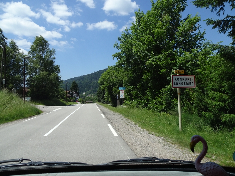 DSC06635.JPG - ...und kommen durch Xonrupt-Longemer.