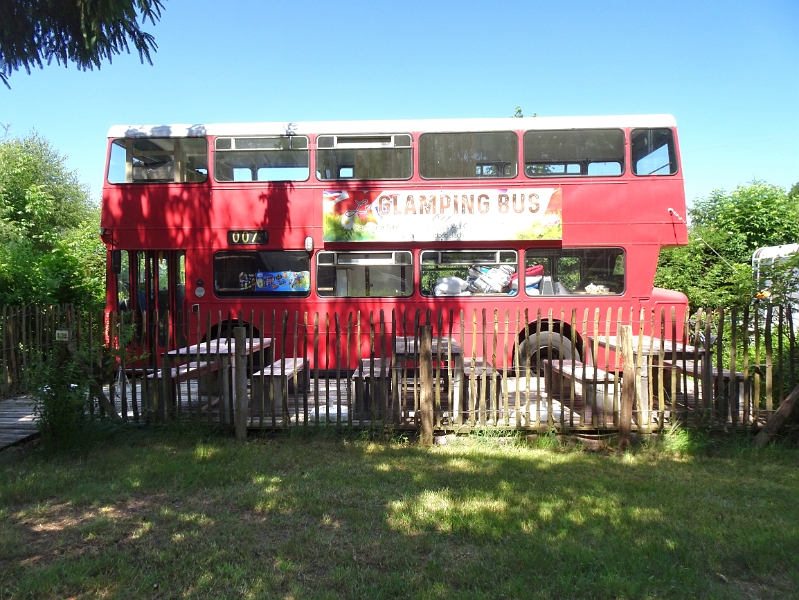 DSC06715.JPG - Hier im Glamping Bus gibts Eis und Waffeln.