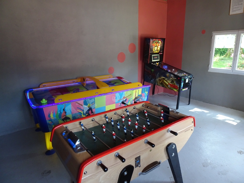 DSC06717.JPG - Eine kleine Spielhalle gibts auch!