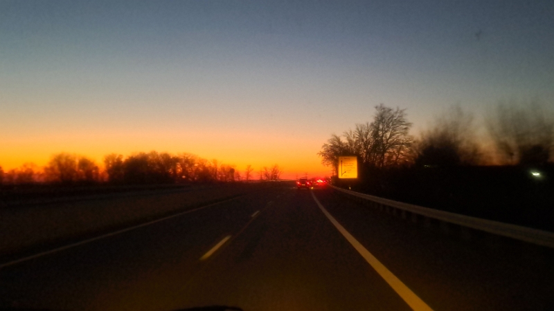 20251121_171259.jpg - ...der untergehenden Sonne nach...