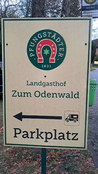 20251024_180350.jpg - Beim Landgasthof "Zum Odenwald"...