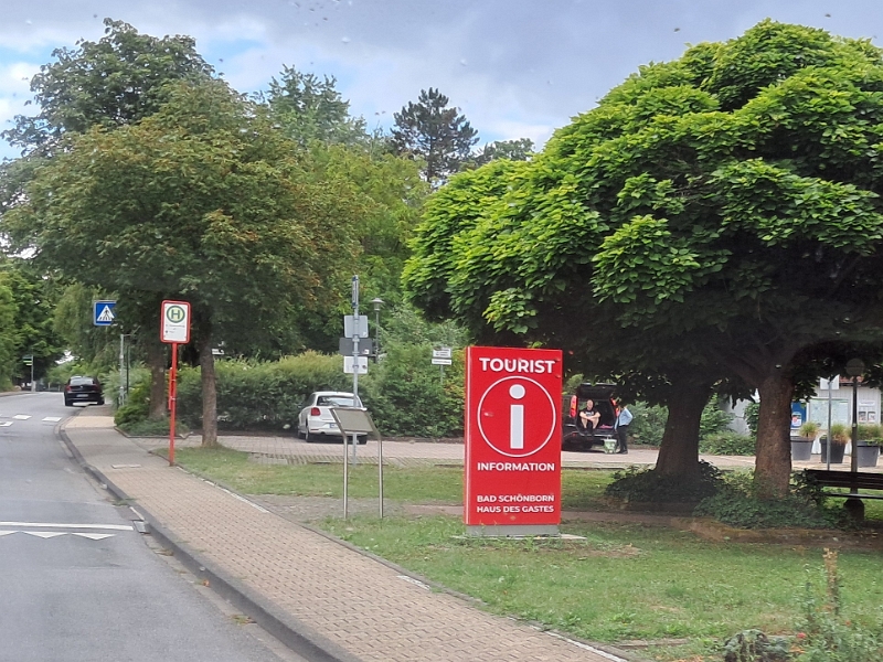 20250725_153335.jpg - Vorbei an der Tourist-Info...