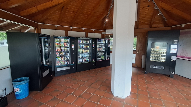 20250627_155855.jpg - Im "Lädl'e" gibts jetzt Automaten! Aha, das ist neu!?
