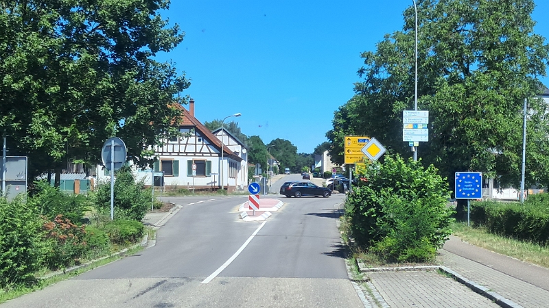 20250629_122425.jpg - Über die "Autoroute de Cigognes" kommen wir bei Lauterbourg wieder zurück nach Deutschland...