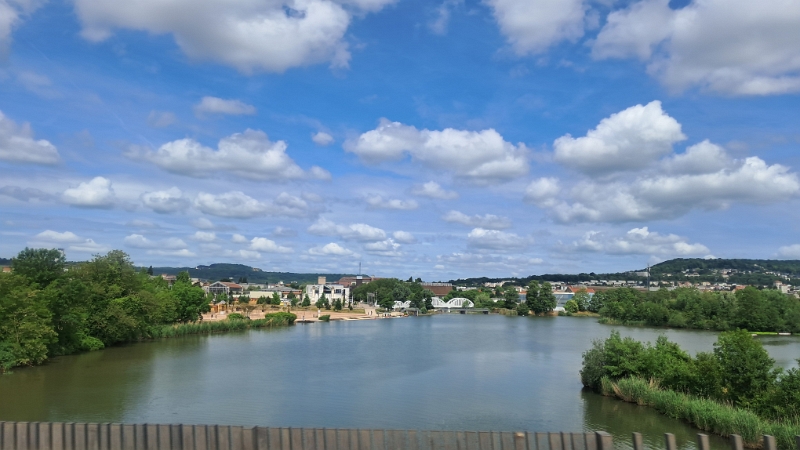 20250529_114248.jpg - ...wo wir die Meurthe überqueren.
