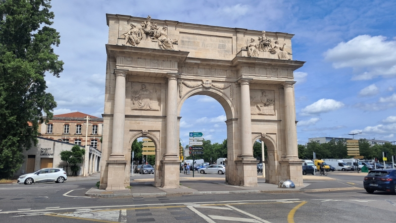 20250529_151915.jpg - An der Porte Sainte-Catherine vorbei...