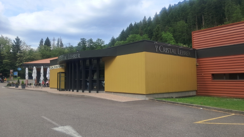 20250601_110412.jpg - Am "Schräg-Schiffshebe-Werk" bei Arzviller machen wir kurz halt und schauen uns...