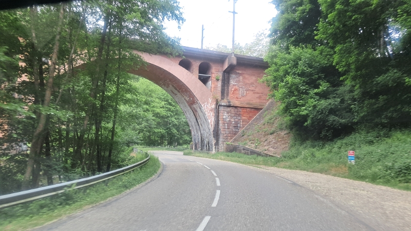 20250601_112846.jpg - Weiter gehts durch ein schönes Tal...