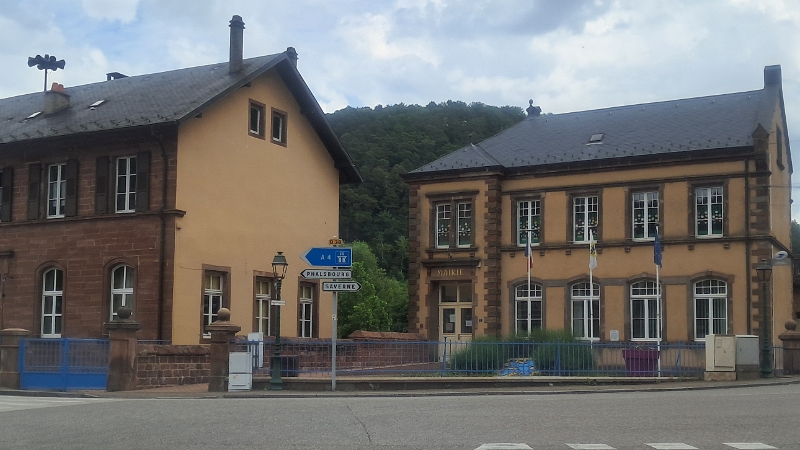 20250601_113256.jpg - ...und schöne Dörfchen...