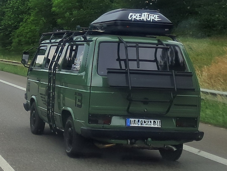 20250601_142617.jpg - Ein paar coole VW´s überholen wir...