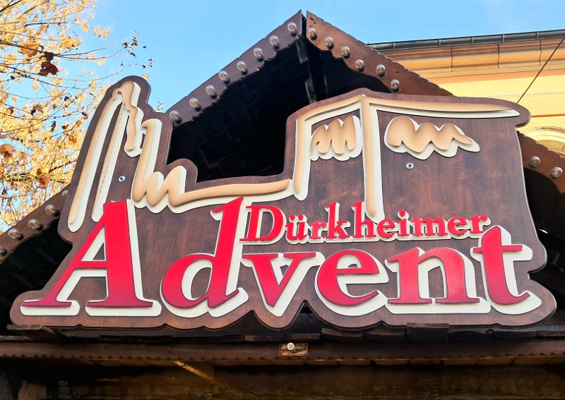 20251129_114613.jpg - ...zum "Dürkheimer Advent" bzw. dem Weihnachtsmarkt zu gelangen.