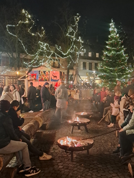 20251129_174015.jpg - ...und vor allem auf dem Römerplatz...