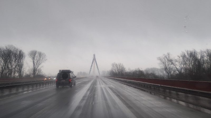 20251130_125345.jpg - ...über die Rheinbrücke bei Speyer...