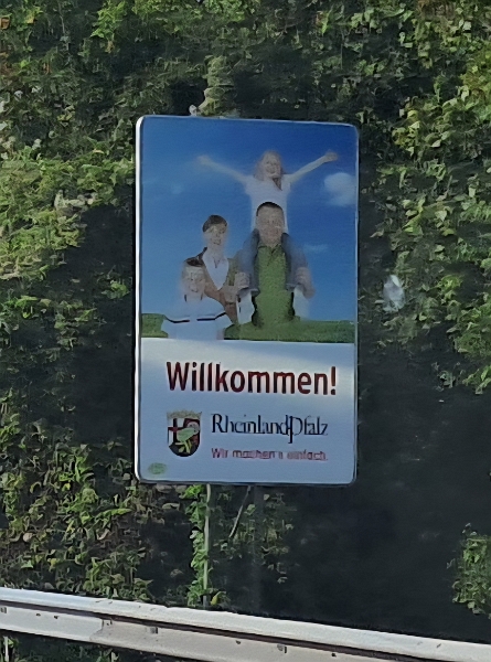 20250829_165141(0).jpg - ...kurz darauf sind wir "in de Pfalz"! ;-)