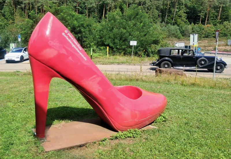 20250831_133012.jpg - Der Schuh ist eindeutig zu groß!