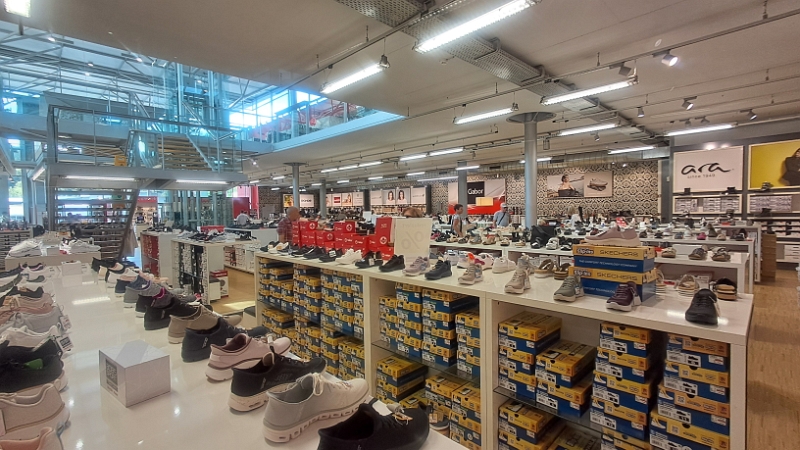 20250831_133533.jpg - Achja, wir brauchen Schuhe...
