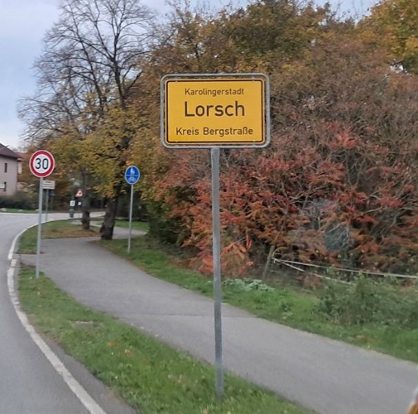 20251031_164432.jpg - in Lorsch an der Bergstraße an...