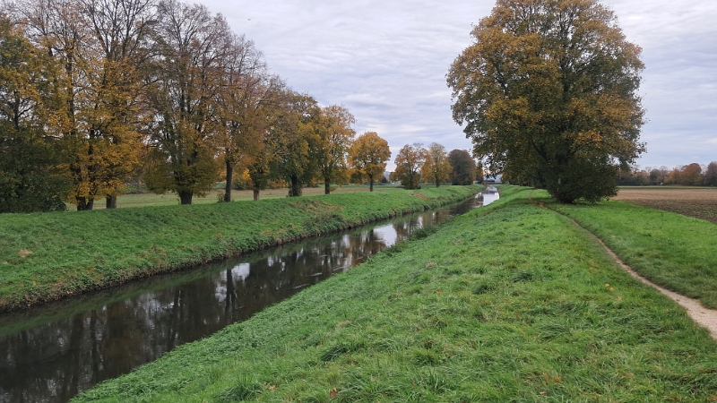 20251101_112413.jpg - Ein kleines Stück an der Weschnitz entlang...
