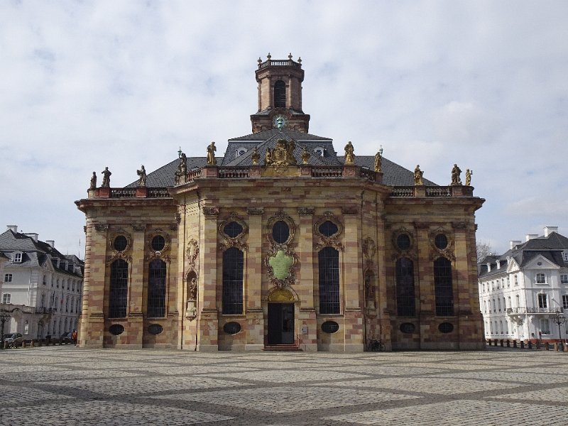 DSC06841.JPG - ...zur Ludwigskirche.