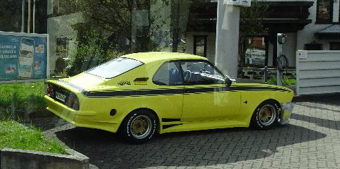 DSC07225.JPG - Boahr Ey, ein Opel Manta A!Achja, wir sind mittlerweile auf dem Heimweg.
