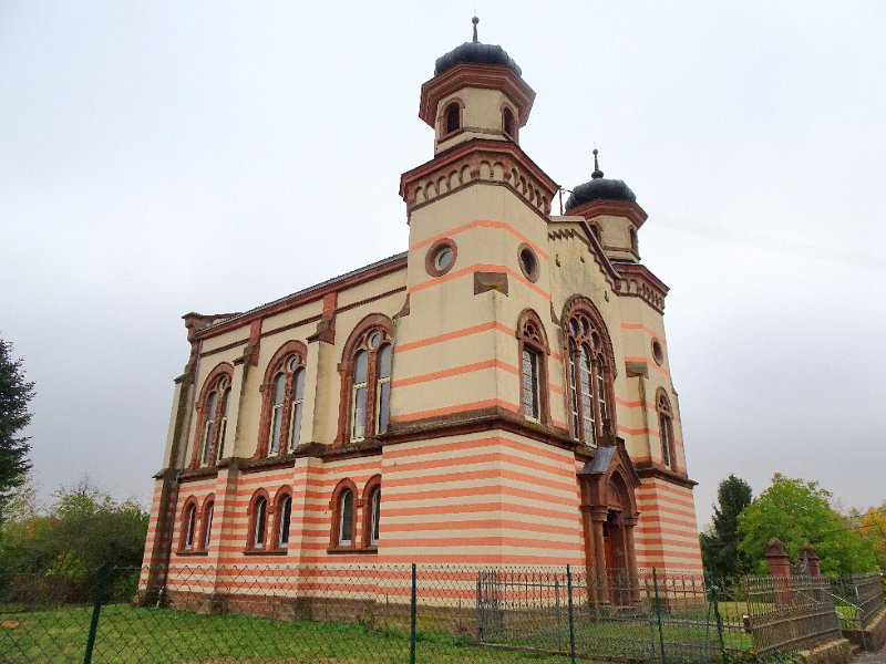 DSC08857.JPG - Die Synagoge von 1897.